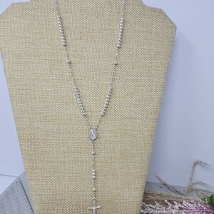 Elegant Silver Beaded Necklace
